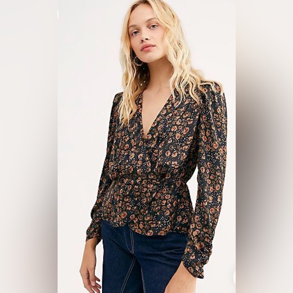 FREE PEOPLE A Night With You Blouse S Ditsy Floral Wrap Peplum Top Dark Romantic - Picture 1 of 13